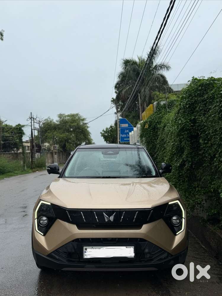 Mahindra Xuv 3xo Ax7 L At Tgdi 2025