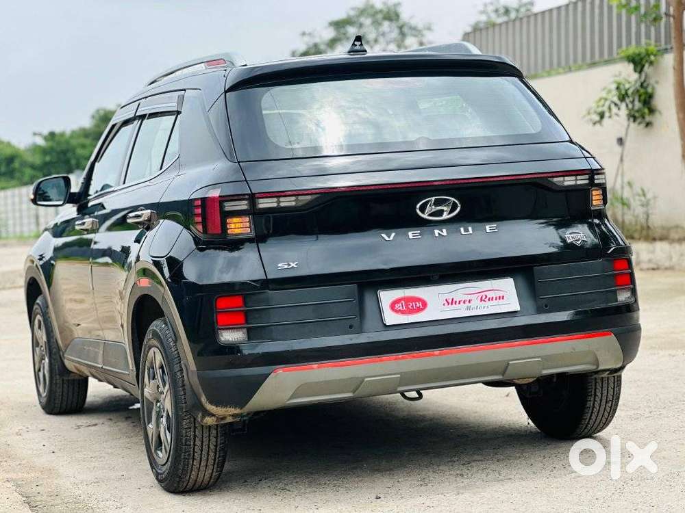 Hyundai Venue Sx 1.2 Mt Knight Edition, 2023, Petrol