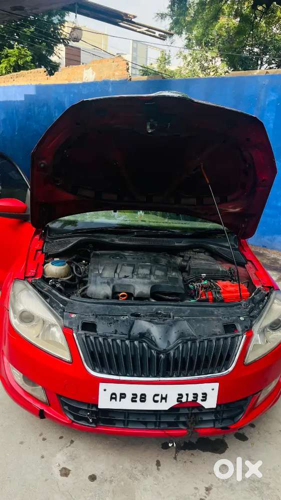 Skoda Rapid Elegance 2013