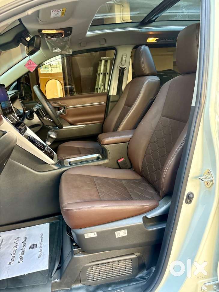 Toyota Innova Hycross 2.0 Zx Hybrid 7 Str, 2025, Petrol