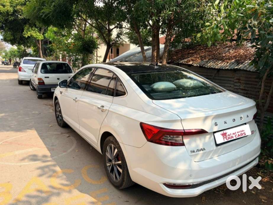 Skoda Slavia Style 1.0l Tsi Mt, 2023, Petrol