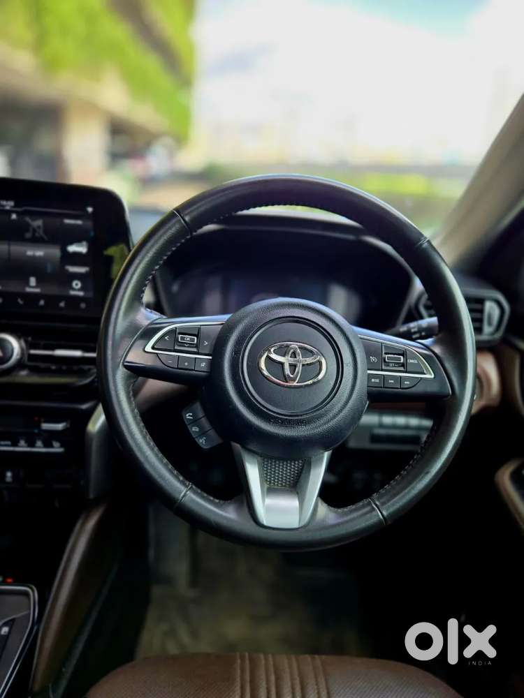 Toyota Urban Cruiser Hyryder 1.5 V Hybrid, 2023, Petrol