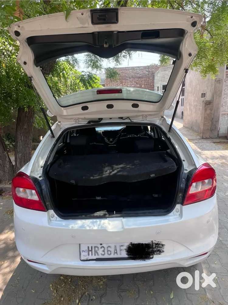 Well Maintained Both Keys Neat N Clean Car Excellent 9&72373&44