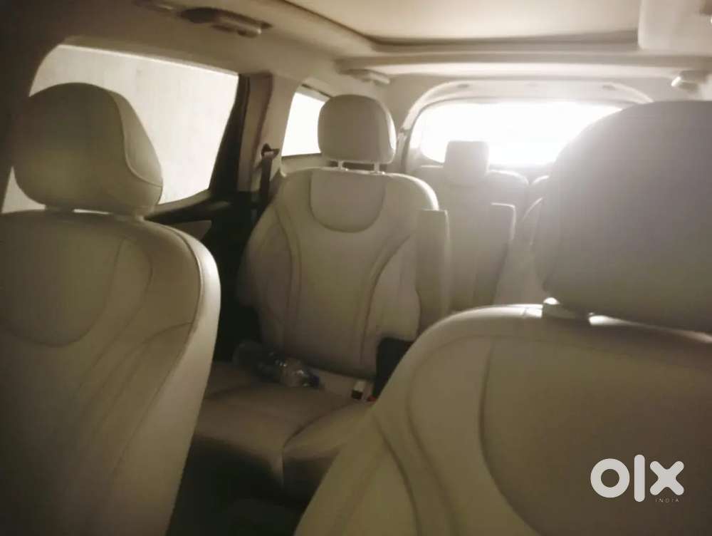 Mahindra Xuv700 2024 Petrol 12500 Km Driven