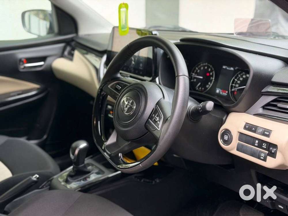 Toyota Glanza 1.2 V Amt, 2024, Petrol