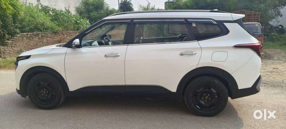 Kia Carens, 2024, Petrol
