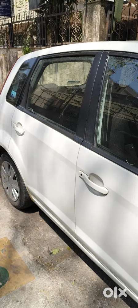 Ford Figo 2011 Diesel 137000 Km Driven