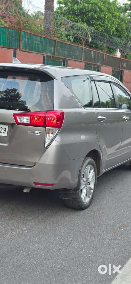 Toyota Innova Crysta 2.8z Automatic, 2017, Diesel