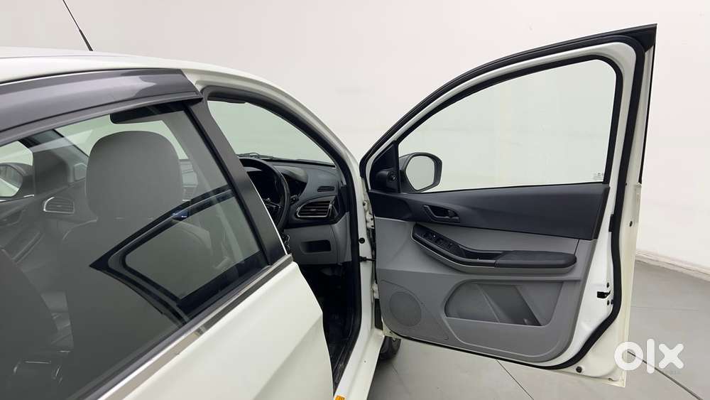 Tata Tiago 1.2 Revotron Xt Cng, 2023, Cng & Hybrids