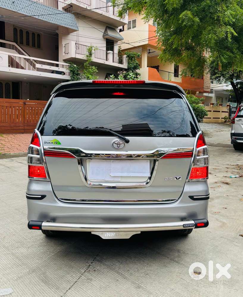 Toyota Innova 2.5 V 8 Str, 2015, Diesel