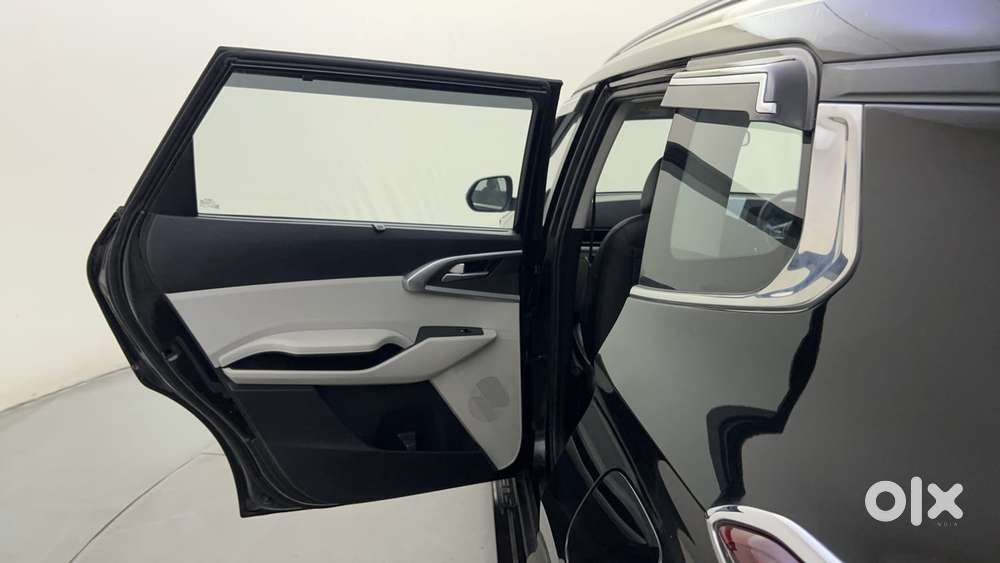 Kia Carens 1.4 Prestige Plus Turbo 7 Str, 2022, Petrol