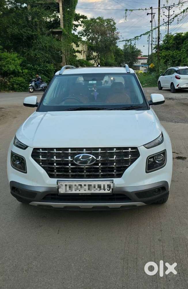 Hyundai Venue Sx (o) Mt 1.5 Diesel, 2022, Diesel