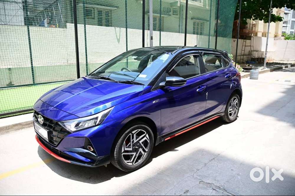 I20 Nline N8  Thunder Blue Dual Tone Manual  Tastefully Maintained