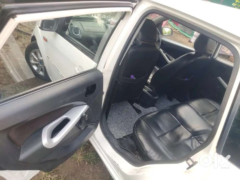 Ford Figo Titanium 2012