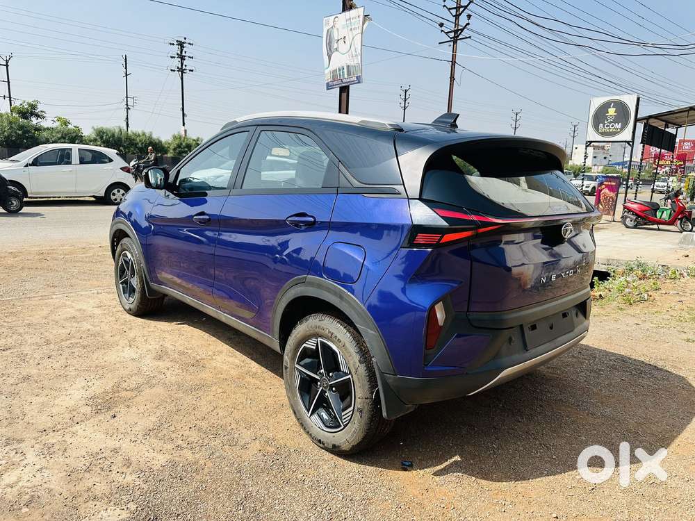 Tata Nexon Fearless S Purple 1.2 Revotron Petrol 6mt Dual Tone, 2023..