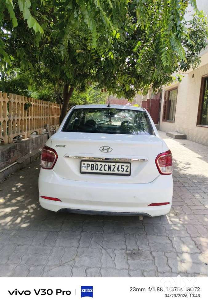 Hyundai Xcent, 2015, Petrol