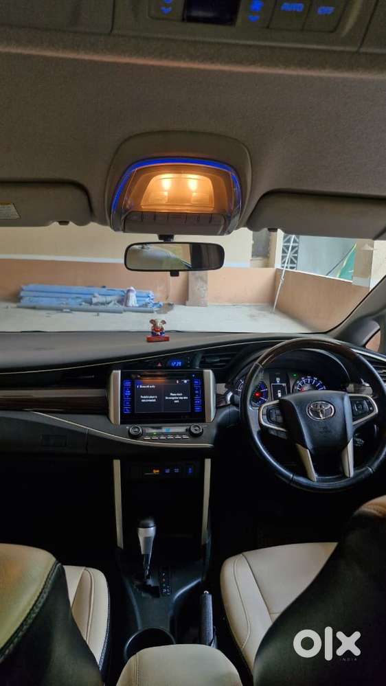 Toyota Innova Crysta 2.8 Zx At 7 Seater, 2017, Diesel