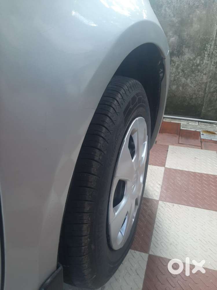 Maruti Suzuki Swift 2011 Vxi Petrol