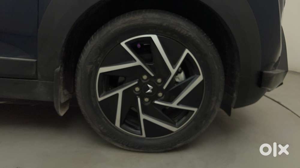 Mahindra Xuv 3xo Ax7l 1.2 Petrol At (pg), 2024, Petrol