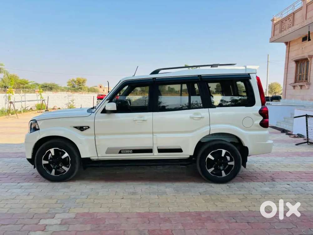 Mahindra Scorpio Classic 2023