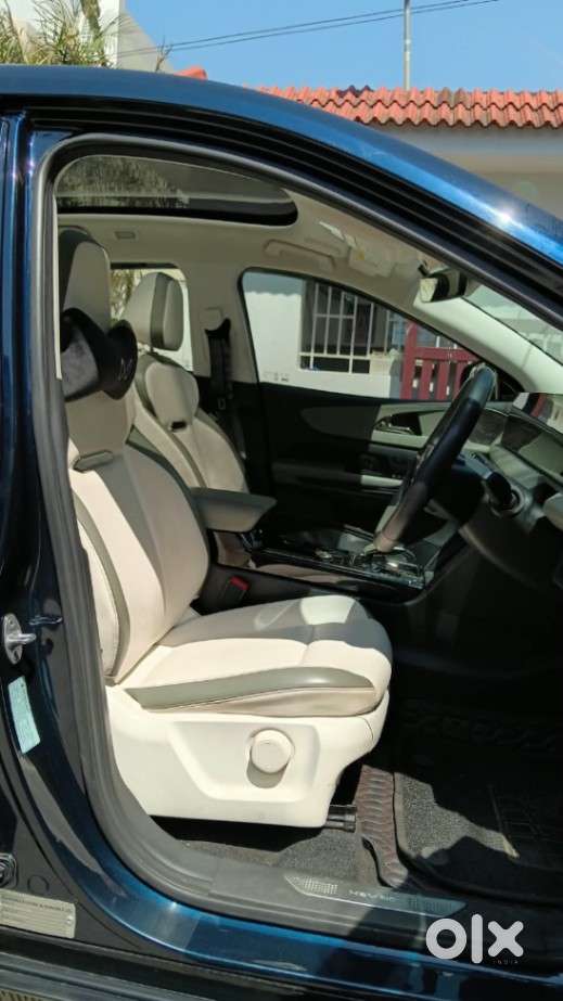 Mahindra Xev 9e Pack Three (top Model), 2025, Electric
