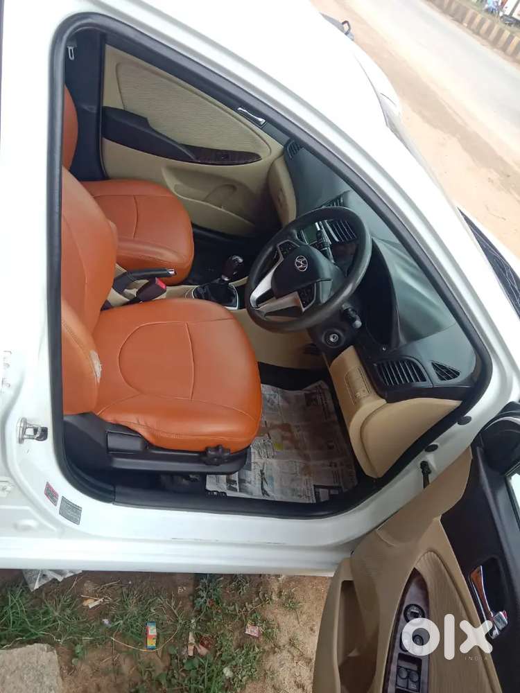 Hyundai Verna 2011