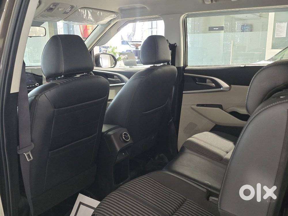 Kia Carens 1.4 Prestige Plus Turbo 7 Str, 2023, Petrol