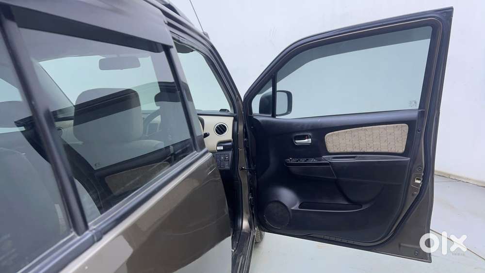 Maruti Suzuki Wagon R 1.0 Vxi (o) Amt, 2018, Petrol
