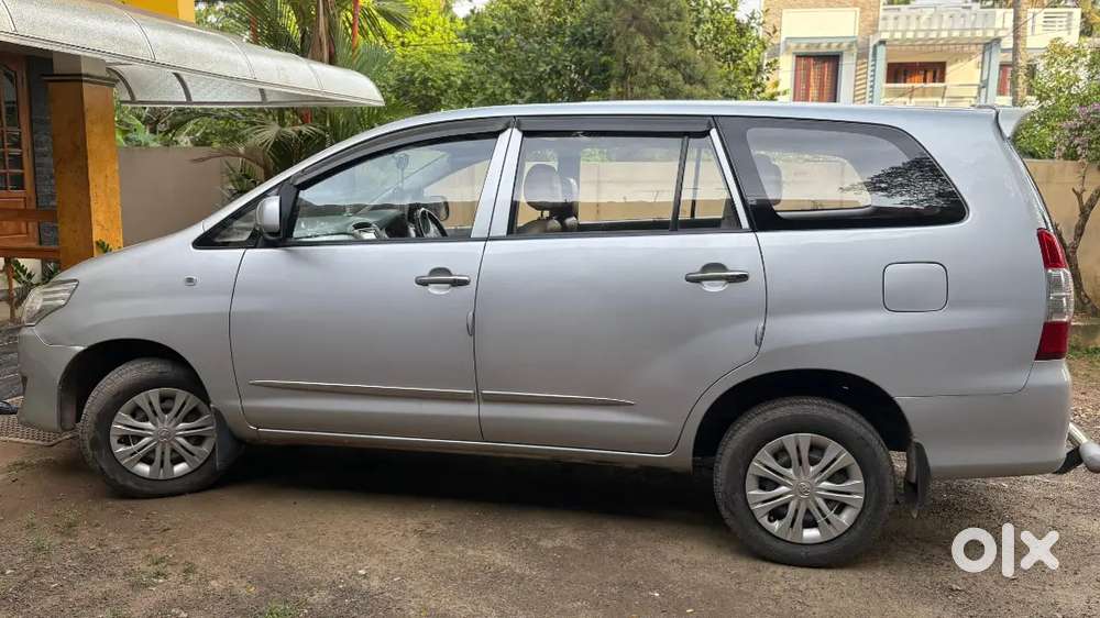 Well Maintain Good Quality Innova.  Low Running