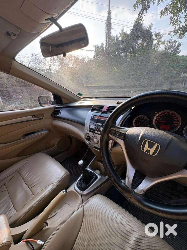 Honda City I -vtec Top Model Petrol Manual Car 2011