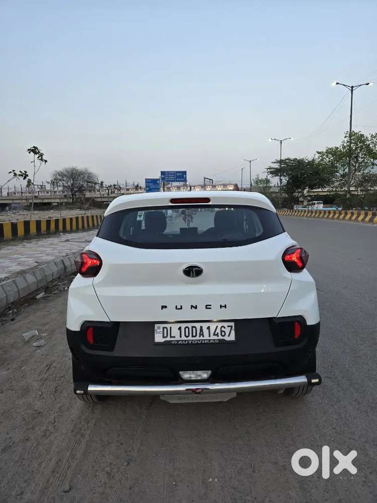 2025 Tata Punch Pure Petrol Manual