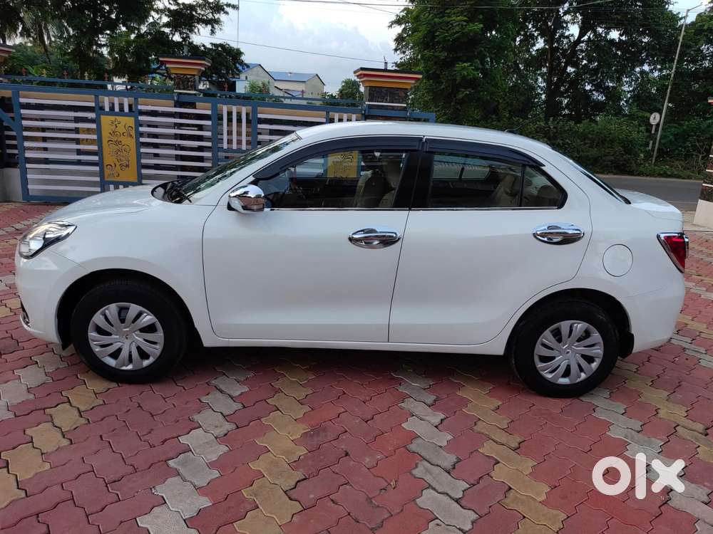 Maruti Suzuki Dzire 1.2 Vxi, 2022, Petrol
