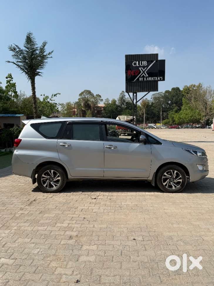 Toyota Innova Crysta