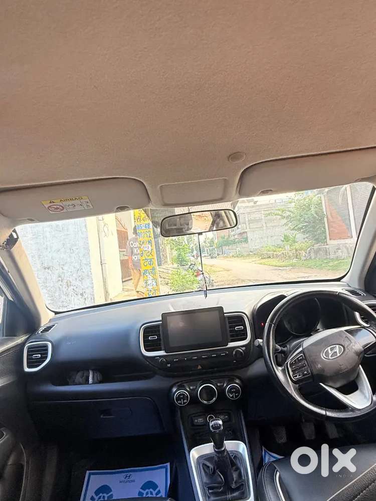 Hyundai Venue Petrol Manual 2021
