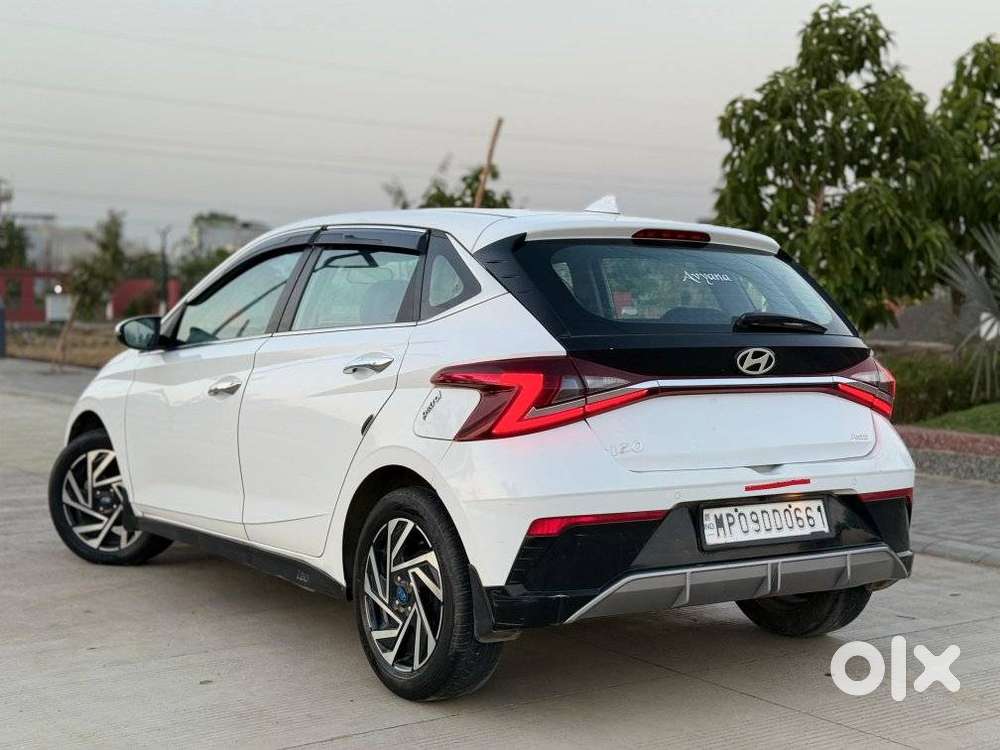 Hyundai I20 Asta (o) 1.2 Mt, 2023, Petrol