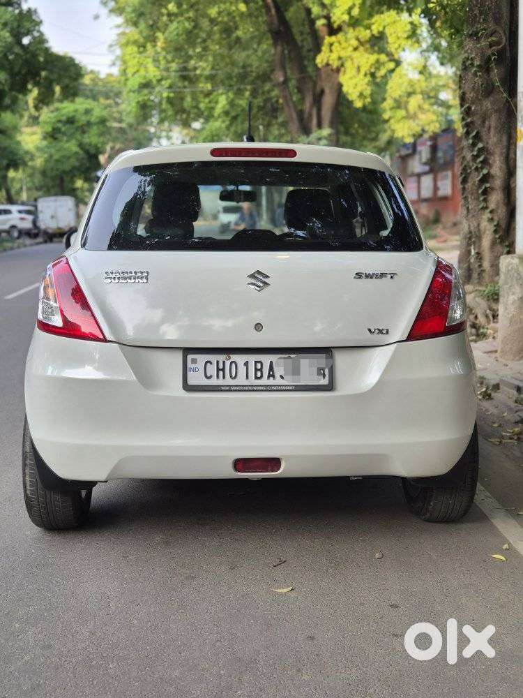 Maruti Suzuki Swift Vxi + Manual, 2014, Petrol