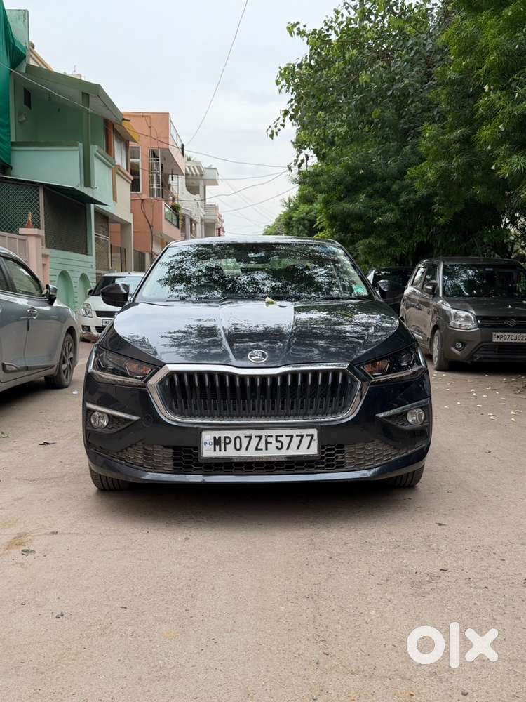 Skoda Slavia Petrol 2023