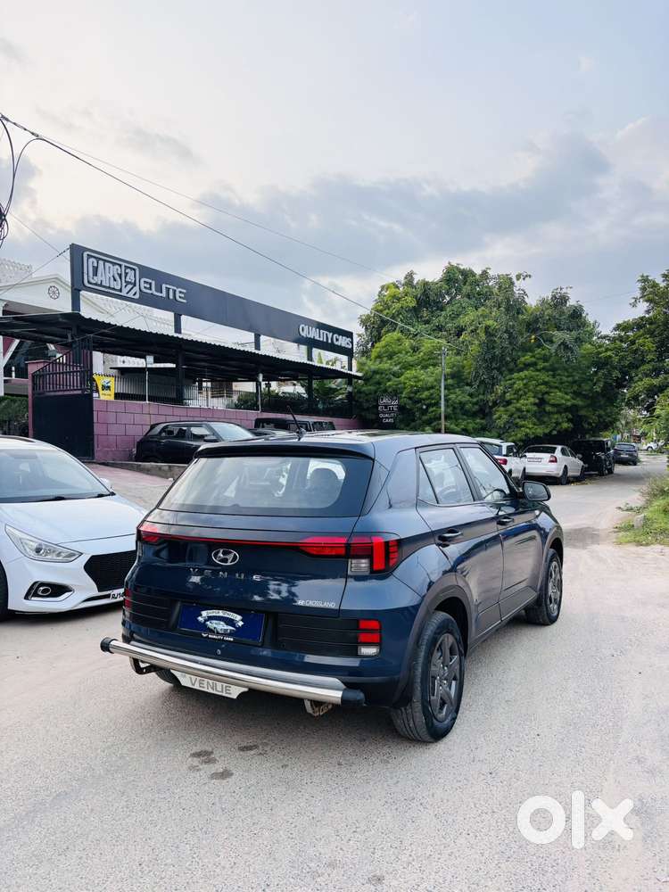 Hyundai Venue E 1.2 Petrol, 2023, Petrol