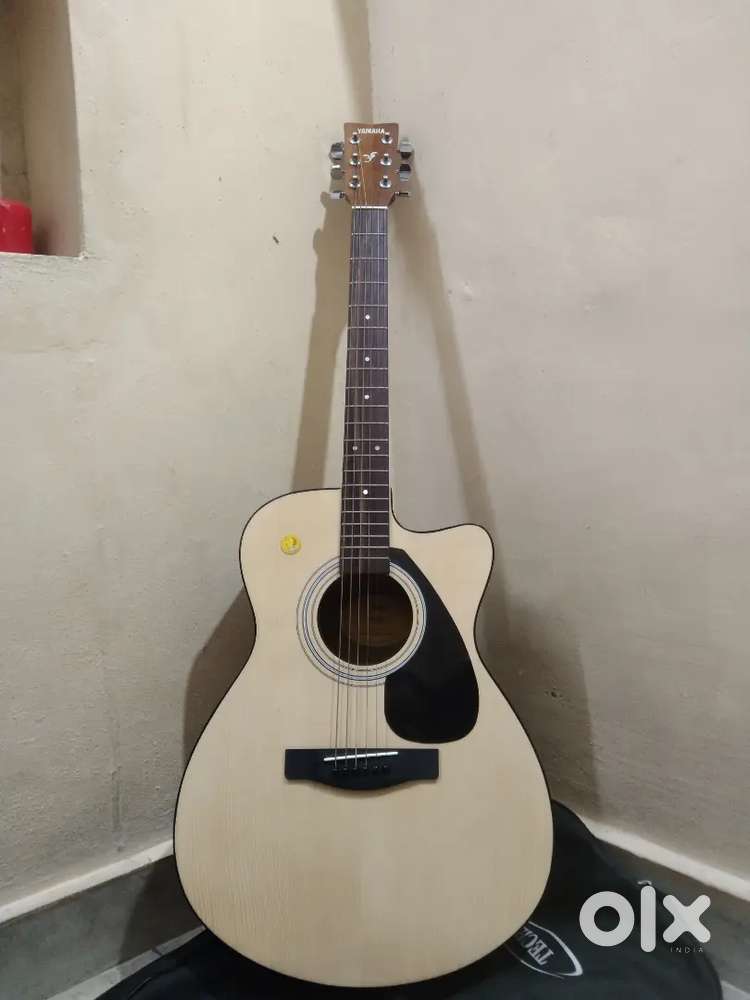 Guitar Yamaha FS80C