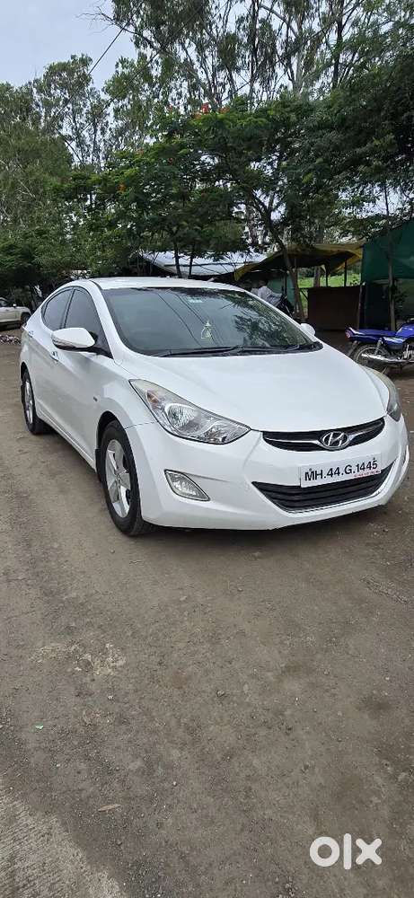 Hyundai New Elantra 2014 Diesel 147000 Km Driven