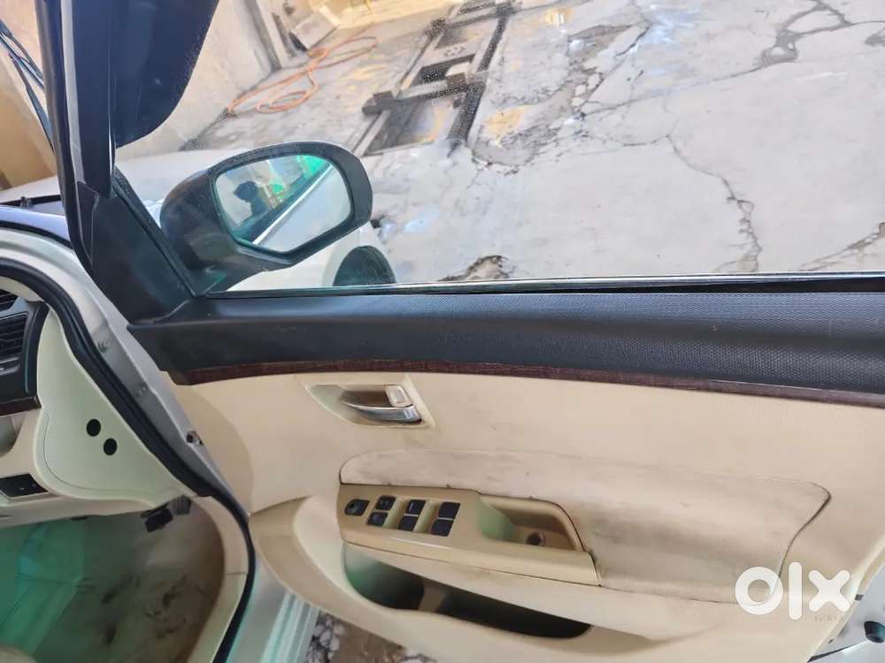 Maruti Suzuki Dzire 2012