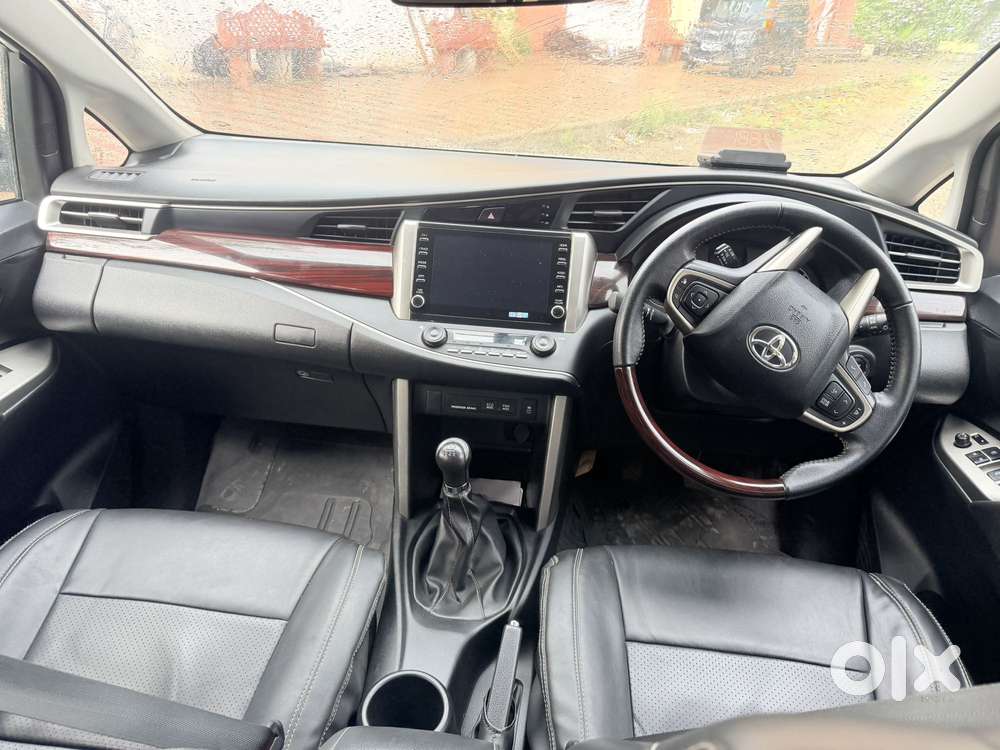 Toyota Innova Crysta 2.4 V 7 Str, 2022, Petrol