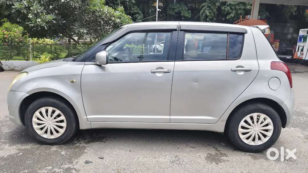 Maruti Suzuki Swift 2007 Petrol 76000 Km Driven