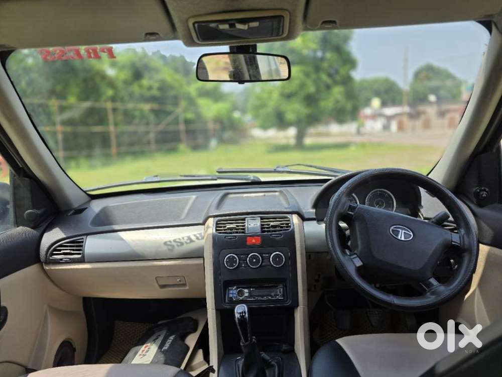 Tata Safari Storme Lx, 2013