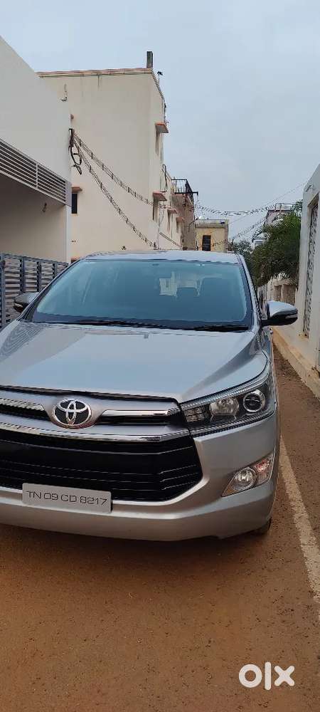 Innova Crysta Vx 8 Str