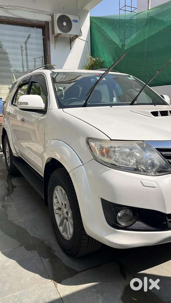 Single Owner Toyota Fortuner 4x4 Mt