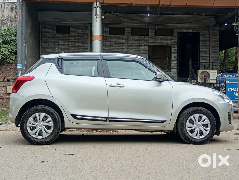 Maruti Suzuki Swift Vxi + Manual, 2023, Petrol