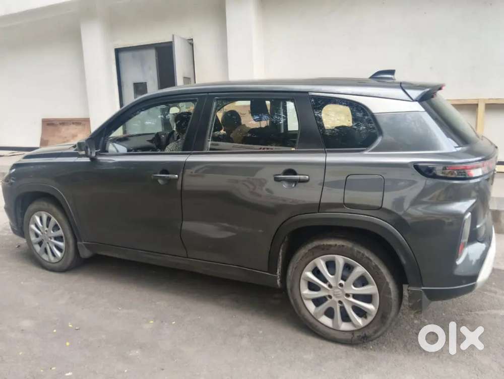 Maruti Suzuki Grand Vitara 7 Seater 2023 Petrol Well Maintained