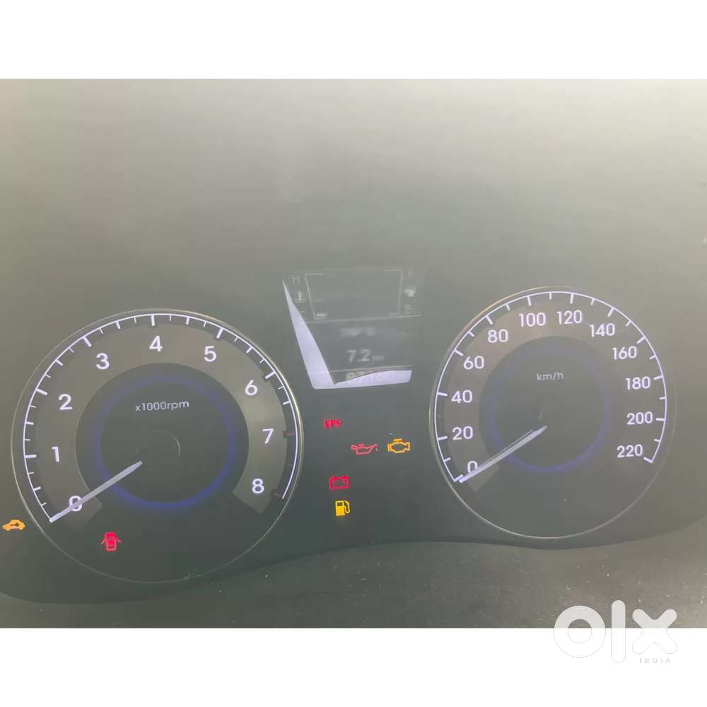 Hyundai Verna Fluidic 1.6 Vtvt Sx, 2014, Petrol