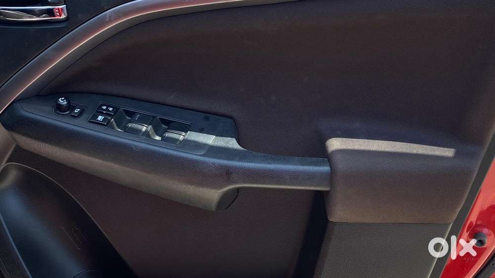 Maruti Suzuki Brezza 1.5 Zxi At Smart Hybrid Dual Tone, 2024, Petrol